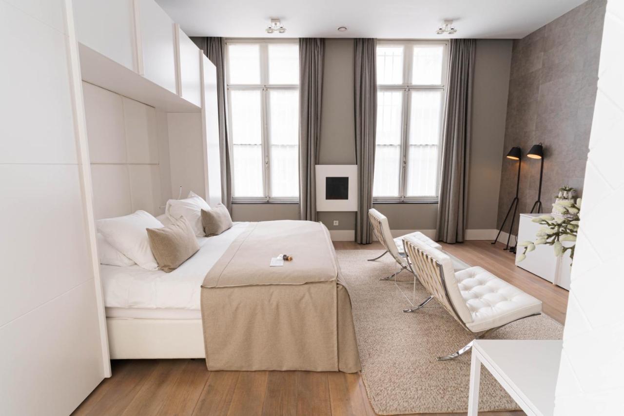 Het Arresthuis Roermond Exterior photo A bedroom