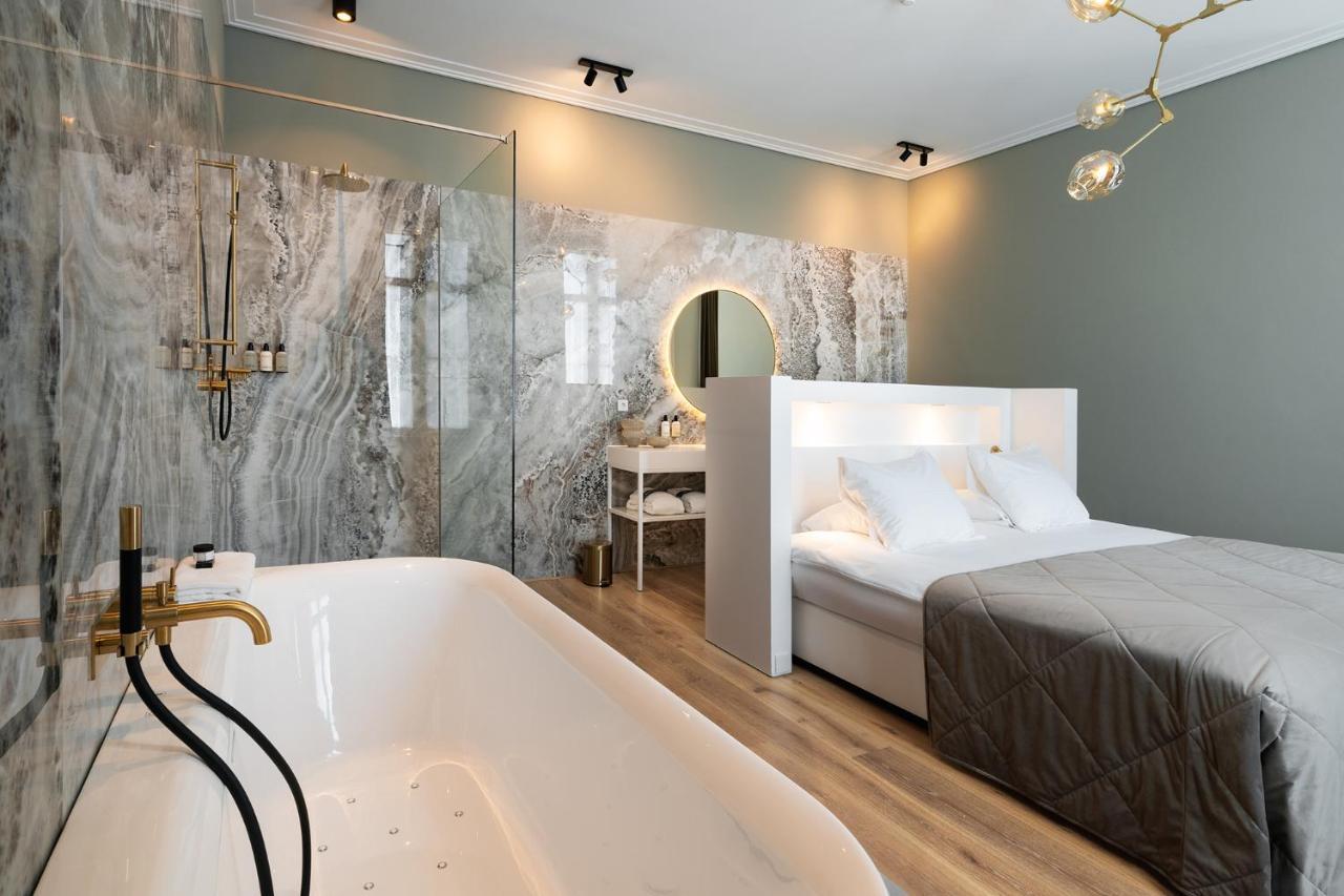 Het Arresthuis Roermond Exterior photo A room at the hotel