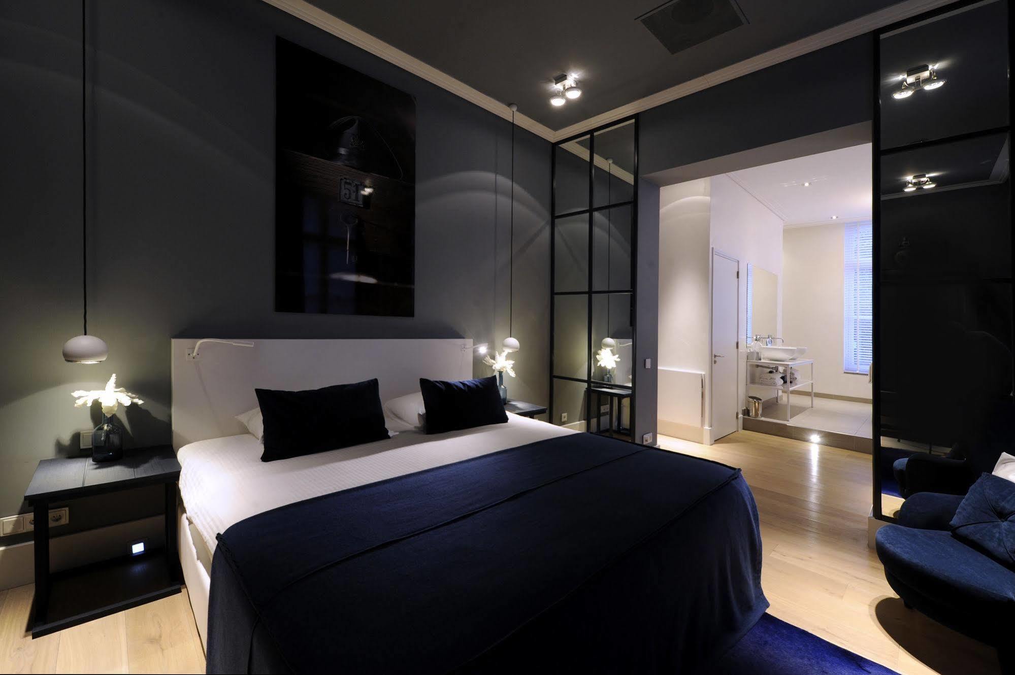 Het Arresthuis Roermond Exterior photo A suite at the Hotel Indigo, Paris Montmartre